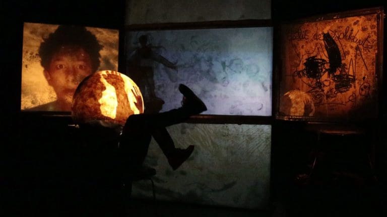 Cellequiregardelemonde_Affiche