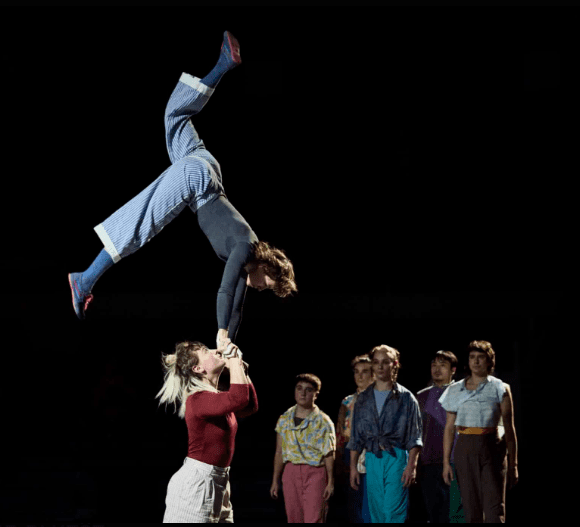le spectacle de la fin des études