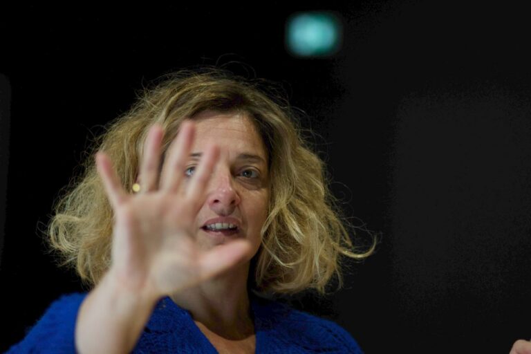 LES GESTES D'APRES - UNE PAROLE LUMINEUSE
