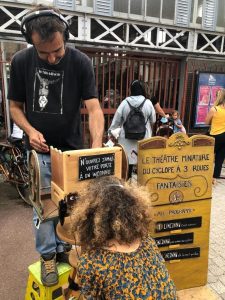 Affiche du spectacle Les Boîtes